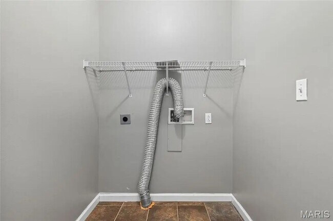 Building Photo - 1835 Woodland Trl