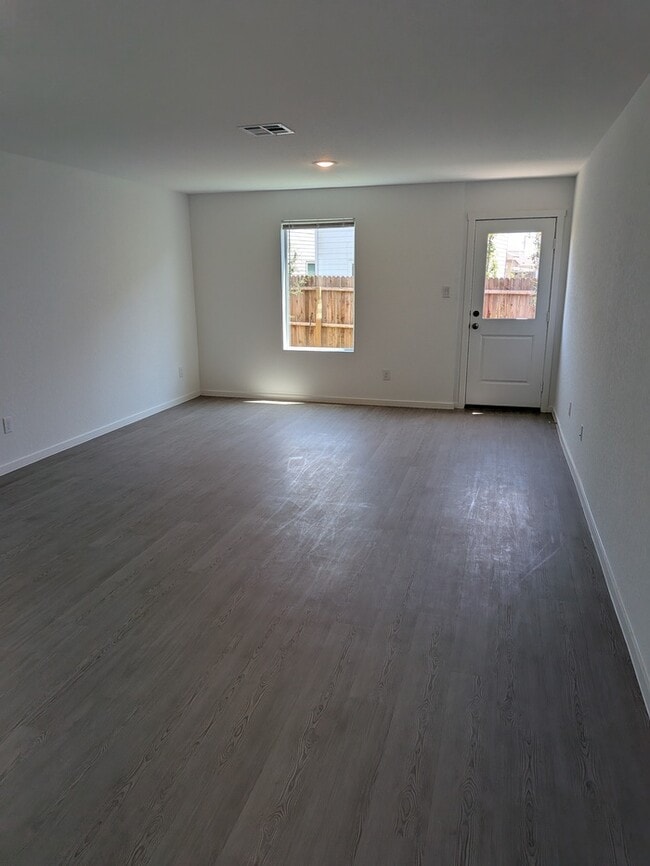 Building Photo - 6726 Marble Rdg