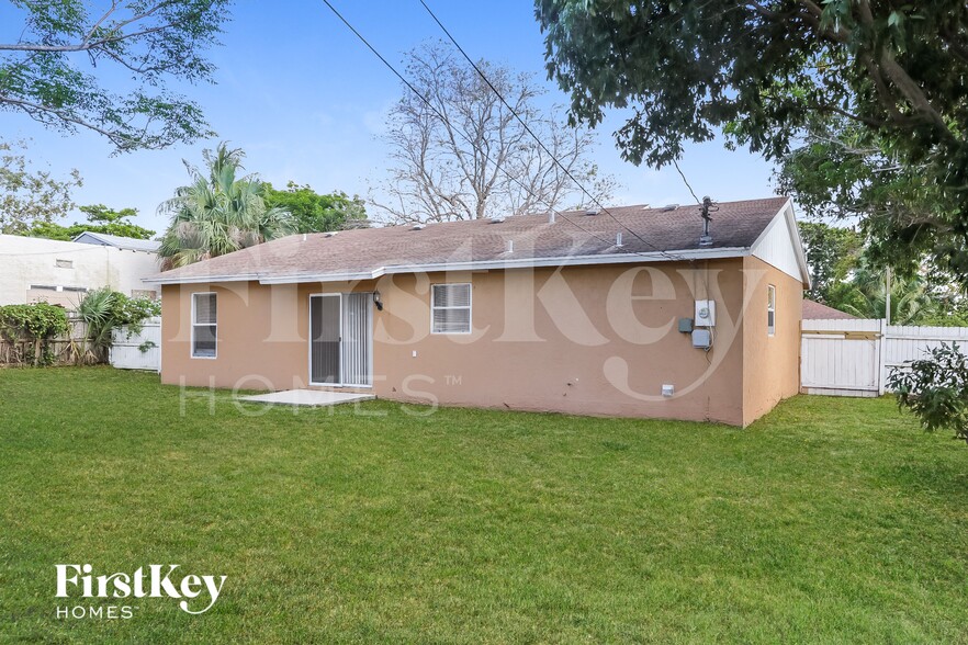 Building Photo - 967 38th St