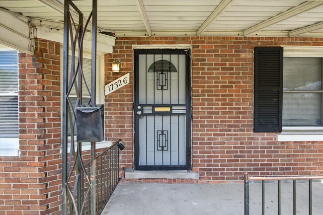 Building Photo - $1375 3 bedooms
