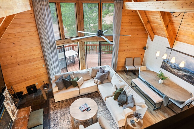 Building Photo - 656 Aspen Dr