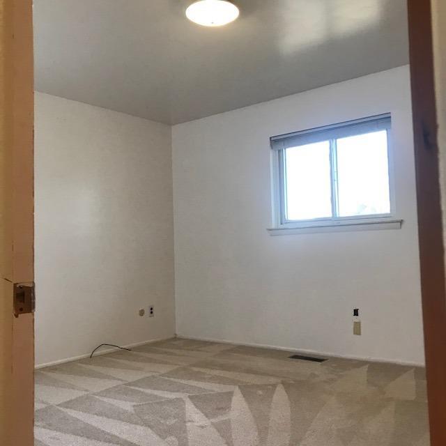 Building Photo - 2865 Burlington St