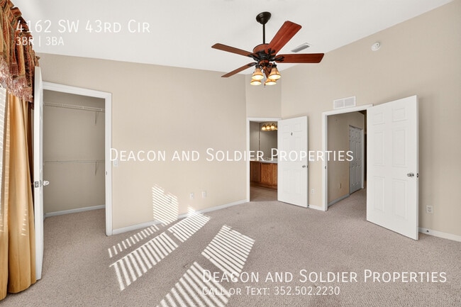 Building Photo - 4162 SW 43rd Cir