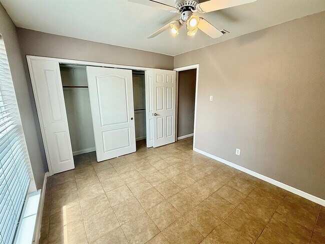 Building Photo - 12102 Grey Fawn Path