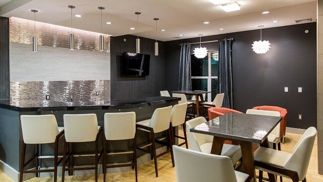 Building Photo - 80 Fawcett St