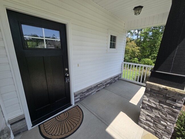 Building Photo - 463 Jackson Pond Dr