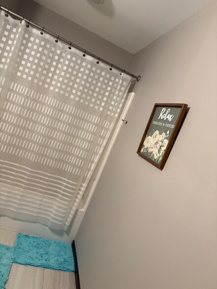 Building Photo - 1304 Legend Dr