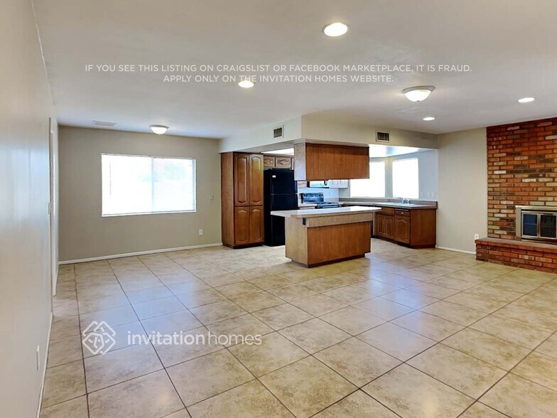 Building Photo - 5142 W Echo Ln