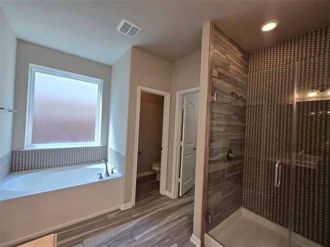 Building Photo - 1613 Rimstone Dr