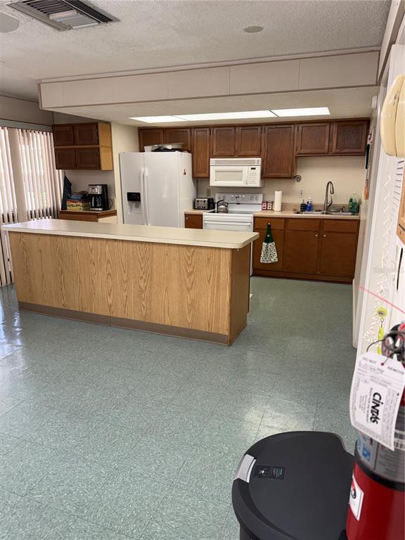 Building Photo - 9433 Harbor Greens Way