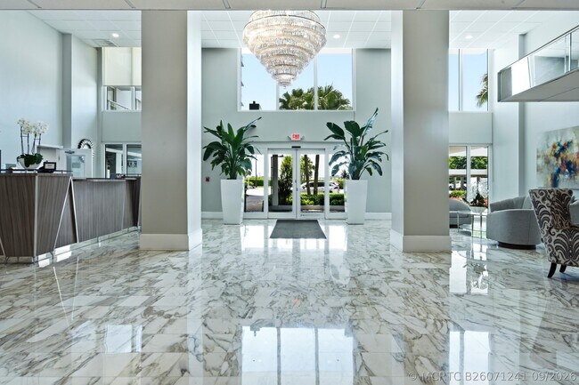 Building Photo - 3450 S Ocean Blvd