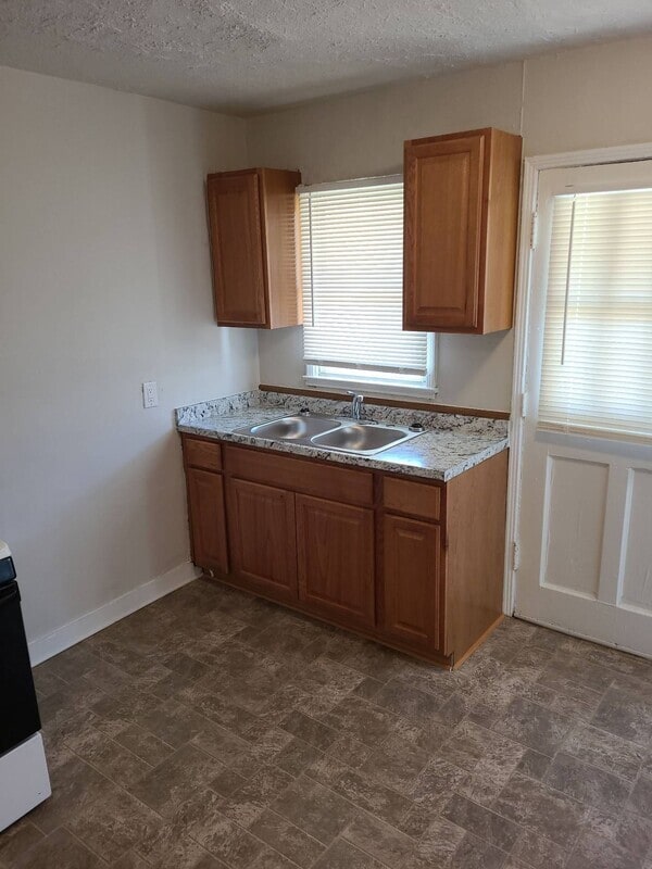 Building Photo - 206 Steedly Dr