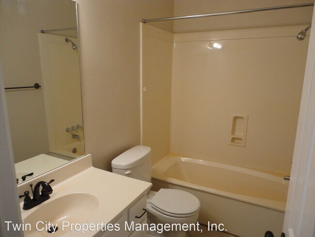 Building Photo - 4 br, 2 bath House - 1712 Laura Ln.