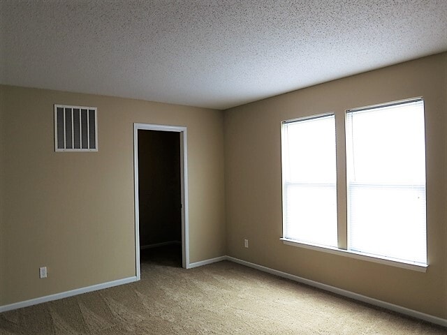 Building Photo - 10395 Carrington Way