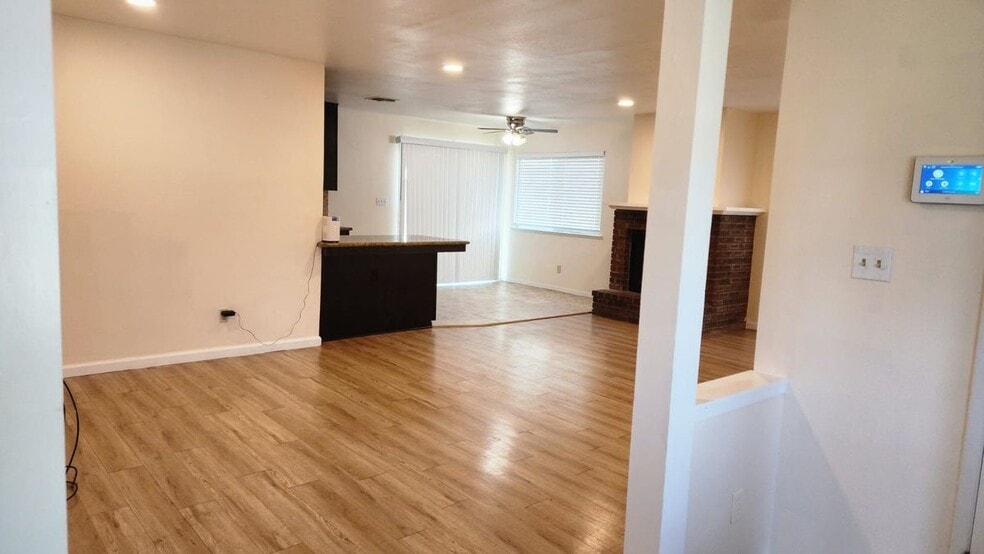 Building Photo - 1385 Wimbledon Ct