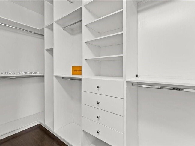 Building Photo - 1819 Mariners Ln