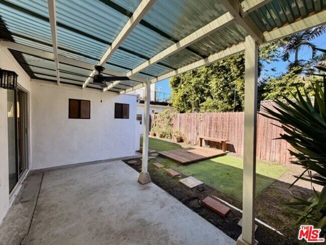 Building Photo - 540 Huntley Dr