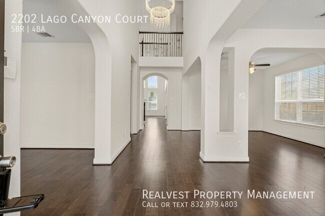 Building Photo - 2202 Lago Canyon Ct