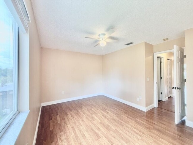 Building Photo - 1647 Gray Bark Dr