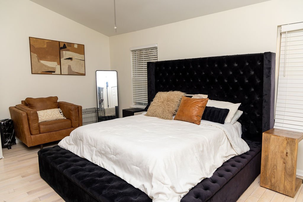Building Photo - 16015 Elegant Ct