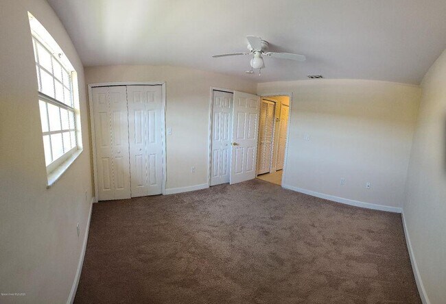 Building Photo - 255 Ulster Ln