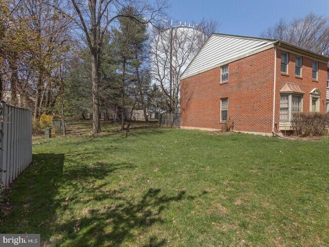 Building Photo - 3975 Wilcoxson Dr
