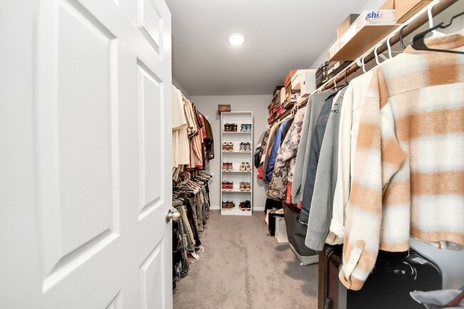 Building Photo - 13323 Colina Mdws Ln