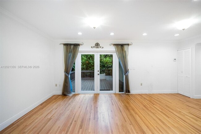 Building Photo - 648 Sevilla Ave