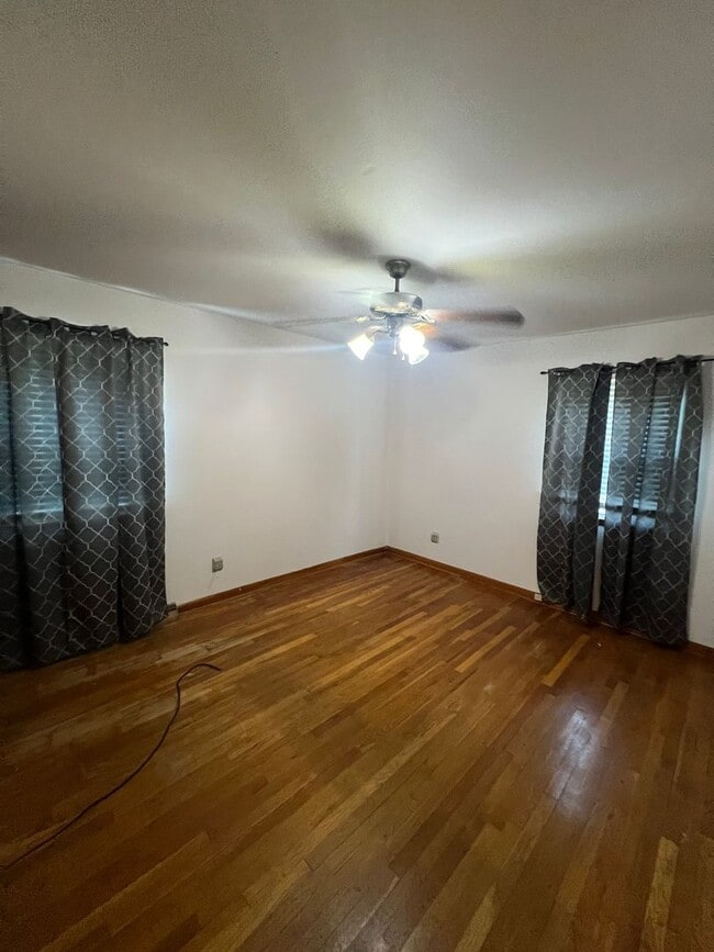 Building Photo - 854 Apperson St