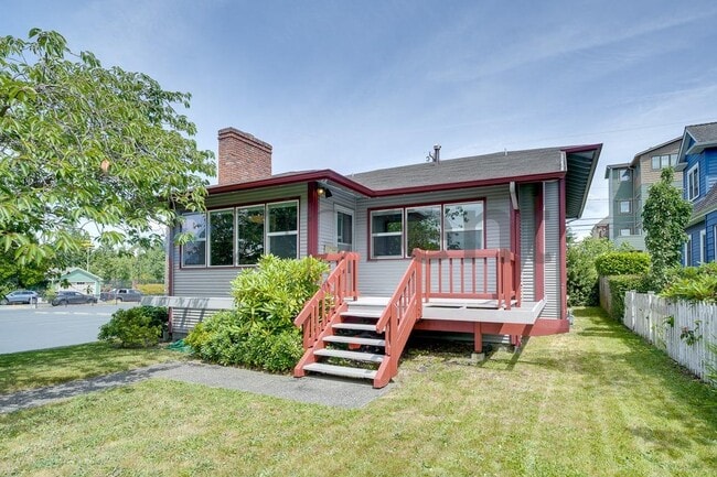 Building Photo - 4110 44th Ave SW
