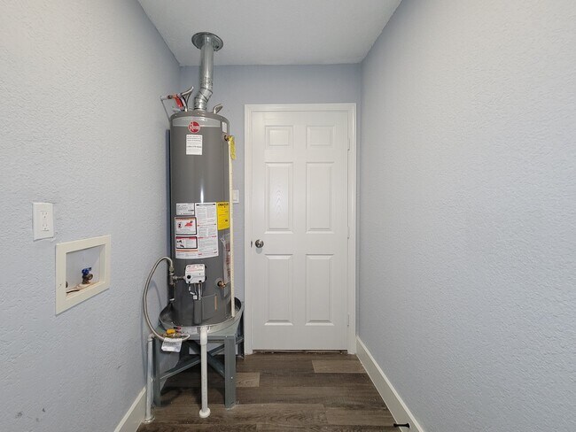 Building Photo - 4538 Clover St