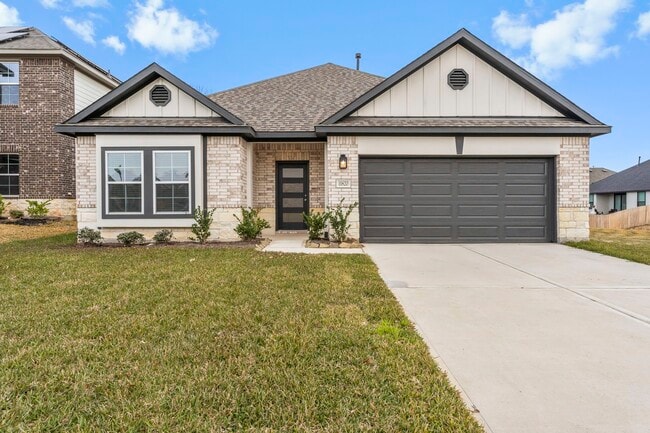 Building Photo - 11820 Whirlaway Dr