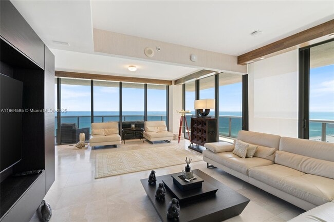 Building Photo - 5875 Collins Ave