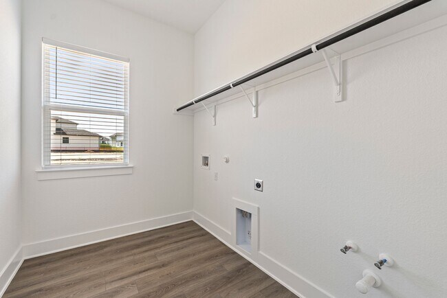 Building Photo - Spacious Two-Story Stunner in Leander