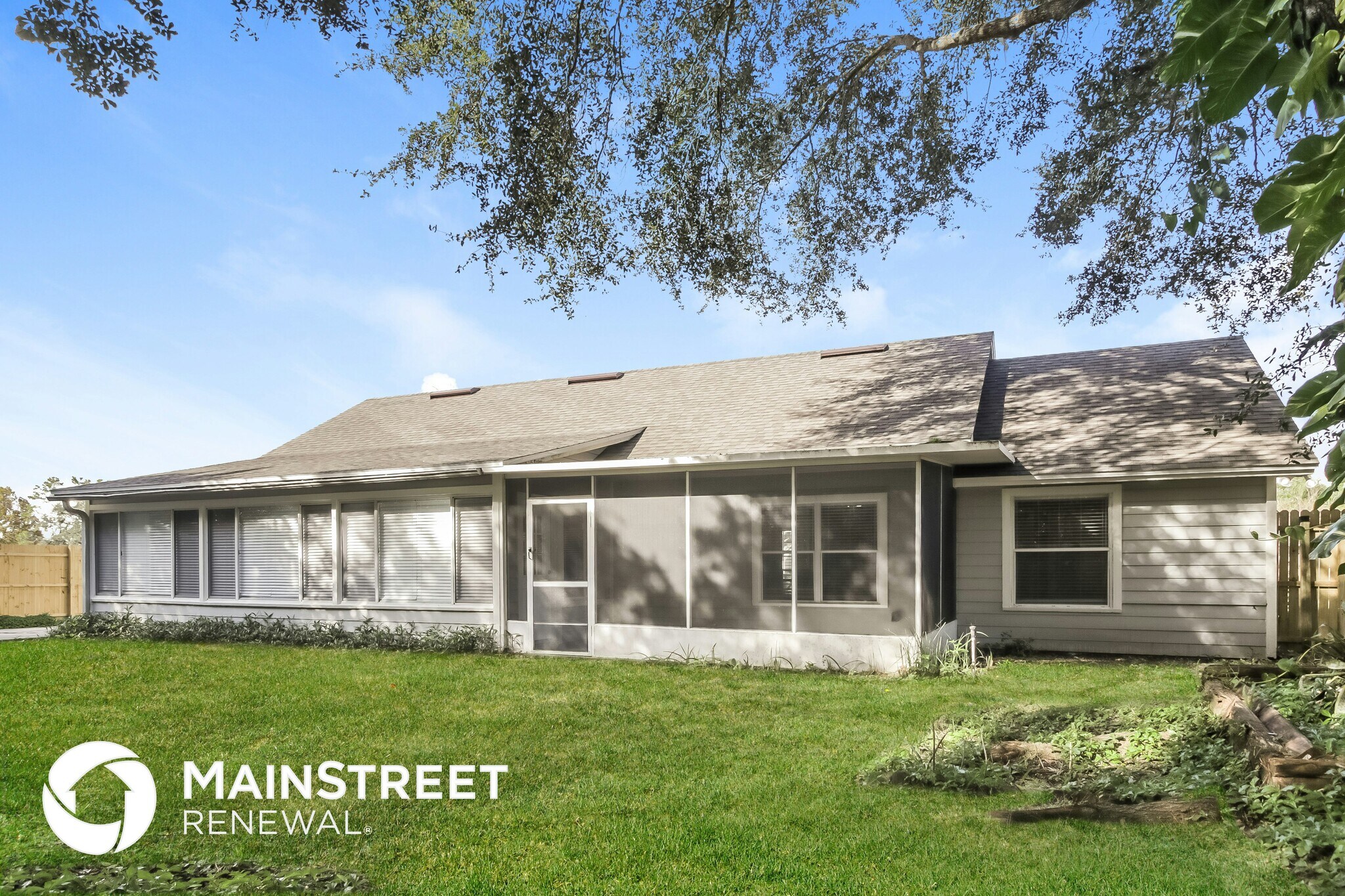 Building Photo - 1048 Spring Loop Way