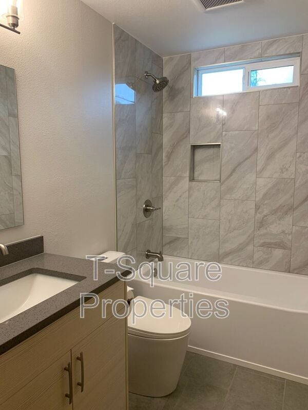 Building Photo - 14616 57th Dr SE