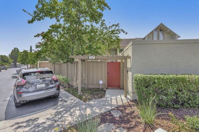 Building Photo - Sunnyvale Gem with Sleek Finishes & Though...