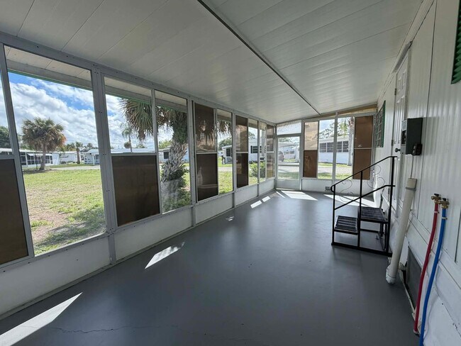 Building Photo - North Fort Myers Unit