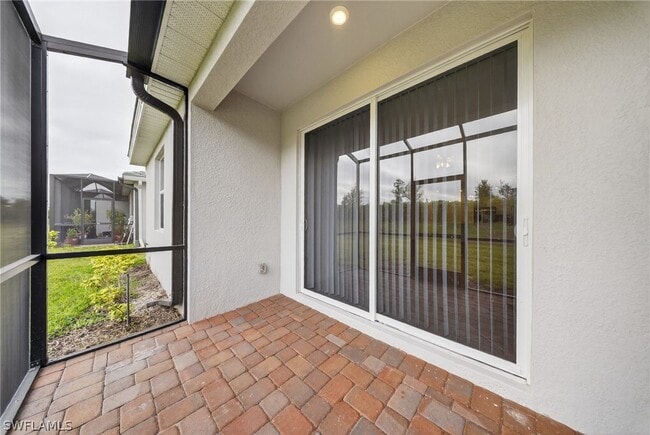 Building Photo - 2220 Dragonfruit Wy