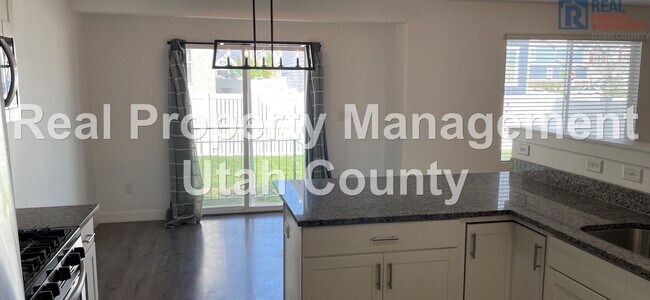Building Photo - 487 S Fox Chase Ln