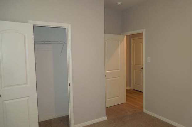 Building Photo - 10470 Sweetwater Creek Dr
