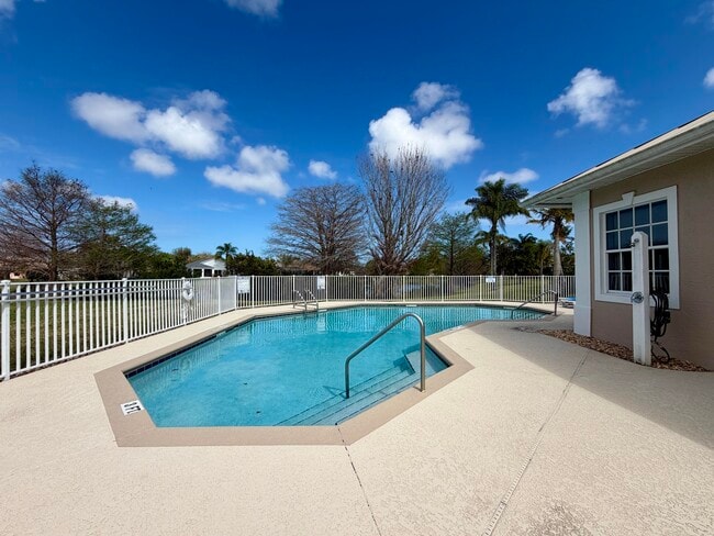 Building Photo - 6295 33rd Manor