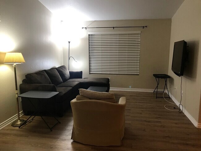 Building Photo - 2300 E Silverado Ranch Blvd