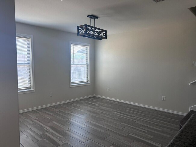Building Photo - 5407 Simbrah Dr