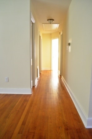 Building Photo - 3 BR/ 1 BA Lakeside Three bedroom with large fenced yard and detached garage/workshop