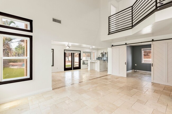Building Photo - 13960 Carmel Ridge Rd