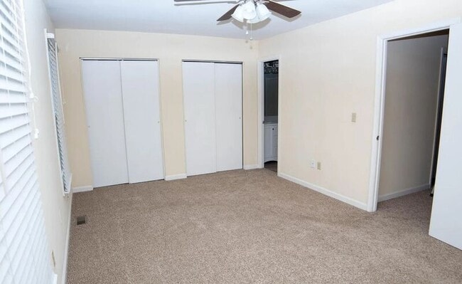 Building Photo - 10701 Houck Dr