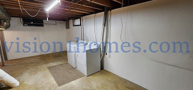 Building Photo - 913 W Murphy St