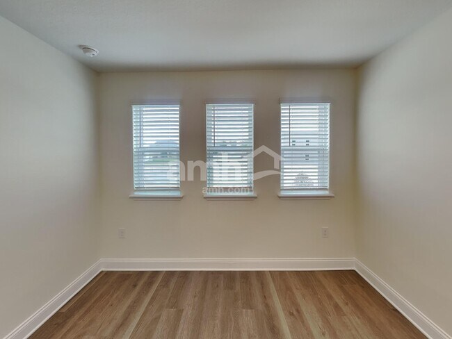 Building Photo - 3771 Lk Blf Lp