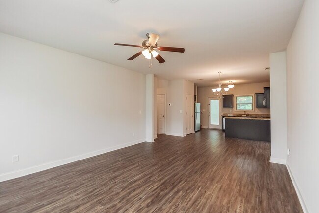 Building Photo - 1008 Allegiance Dr